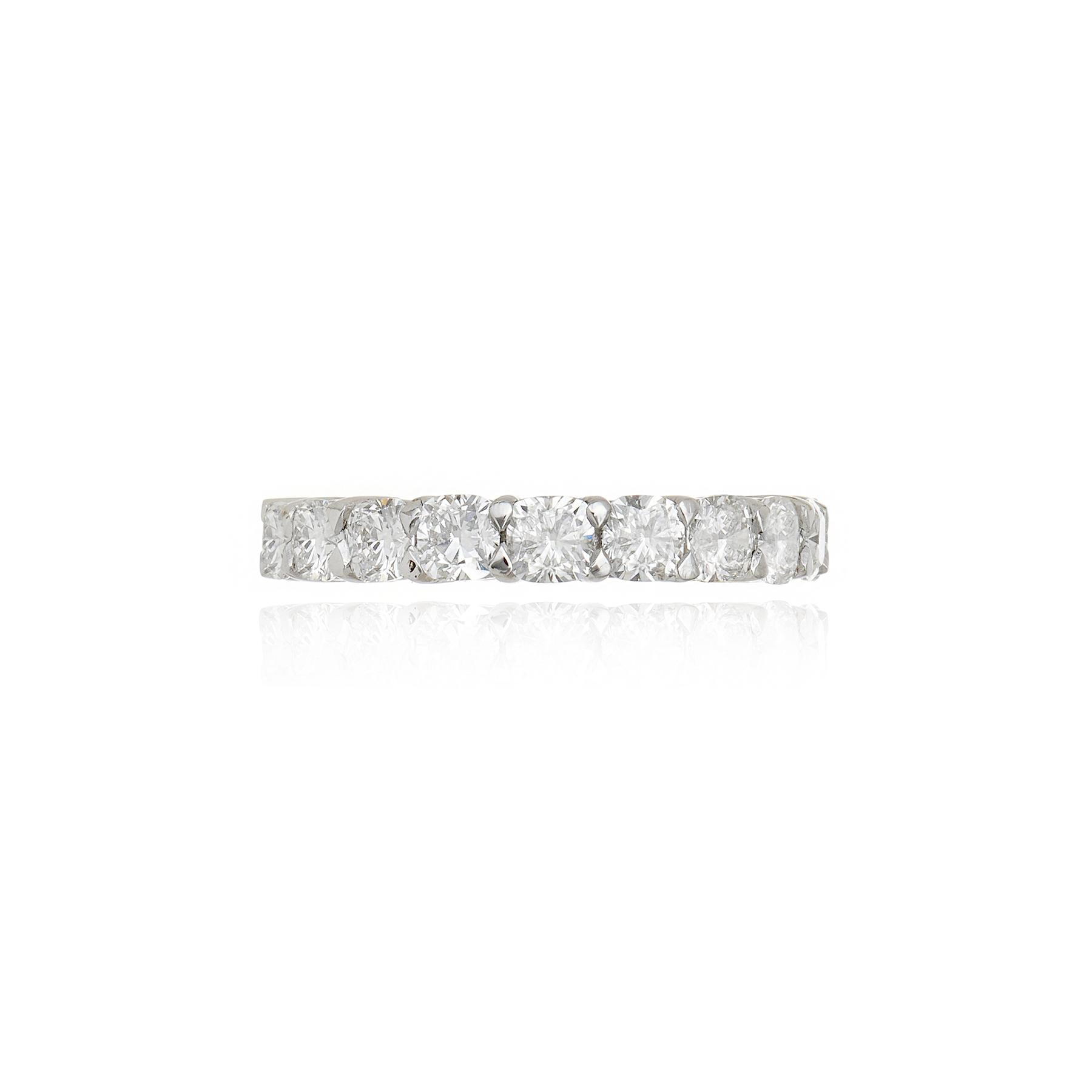 Anel Meia Alianca | 11 Pedras | CUSHION — 2.30 ct