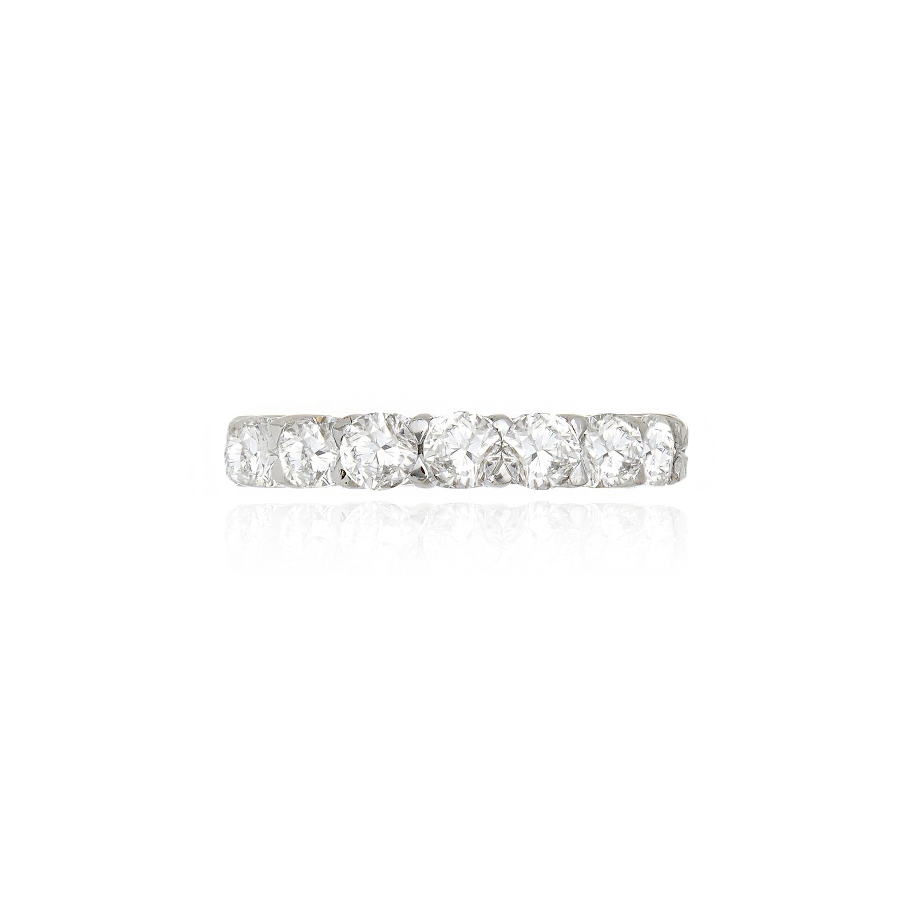 Anel Alianca Inteira | 19 Pedras | CUSHION — 3.98 ct